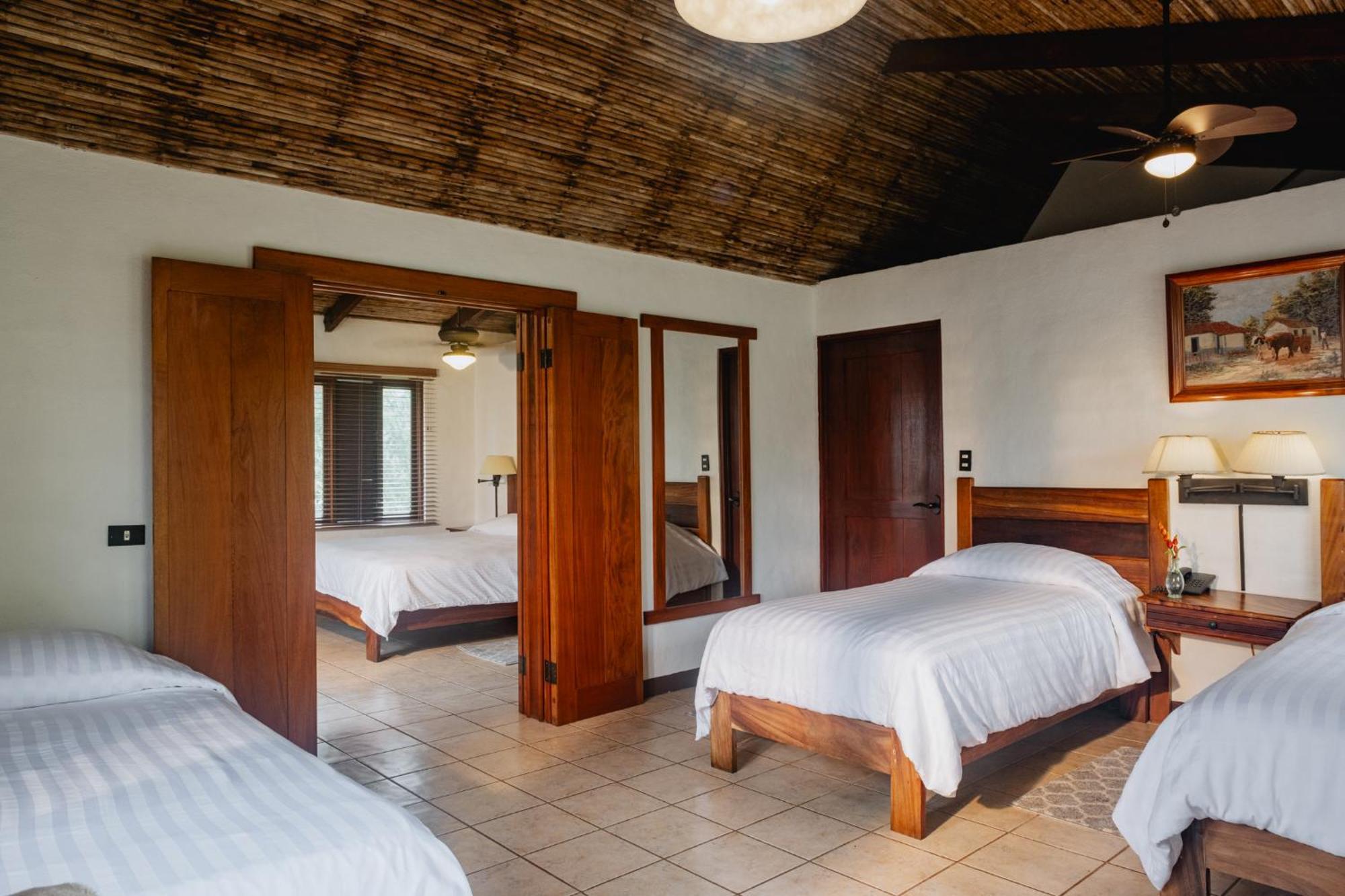 Villa Blanca Cloud Forest Hotel & Retreat San Ramón Quarto foto